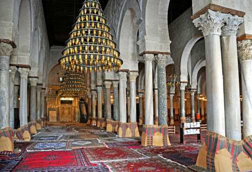 1280px-Great_Mosque_of_Kairouan,_prayer_hall.jpg