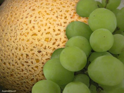 Cantaloupe-grapes.jpg