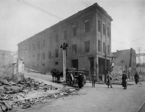 Youngstown Steel Strike of 1915-16, Ohio National Guard patrols ruins after Jan 7, 1916.png