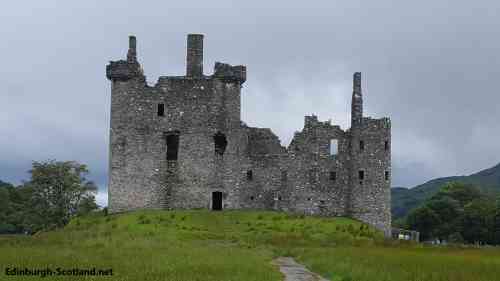 Kilchurn-Castle-2017.jpg