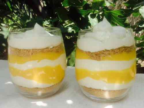 foodie - brunch - mango parfaits.jpg