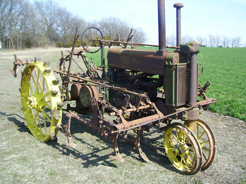 1936_john_deere_A_antique_tractor.jpg