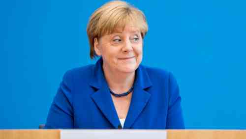 Merkel-9b8a41d3-6a3a-4772-b092-cdd9bbe1e782_w948_r1.77_fpx50.11_fpy50.jpg