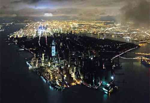 SUPERSTORM-SANDY- Blacked out lower manhattan.jpg