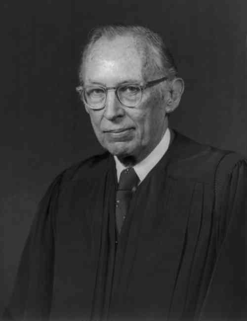 US_Supreme_Court_Justice_Lewis_Powell_-_1976_official_portrait.jpg