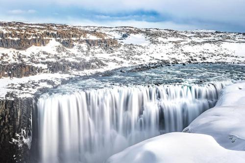 dettifoss-ss-01-iceland-waterfall-winter-1212421640.jpg