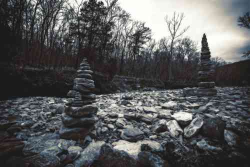 devils-den-state-park-arkansas-stacked-rocks-1536x1025.jpg