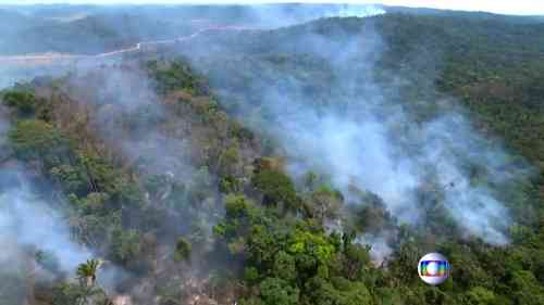 h1-amazon-brazil-wildfire-fires-smoke-prayforamazonia-sao-paulo-deforestation-jair-bolsonaro-climate-change-rainforeset_0.jpg