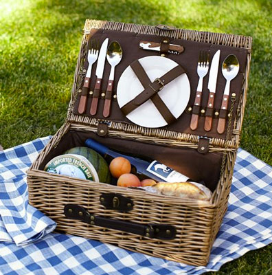 rattan-picnic-basket-for-2-1371668871.jpg