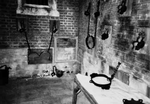slave quarters.jpg