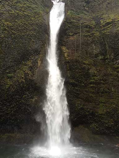 waterfall columbia.jpg
